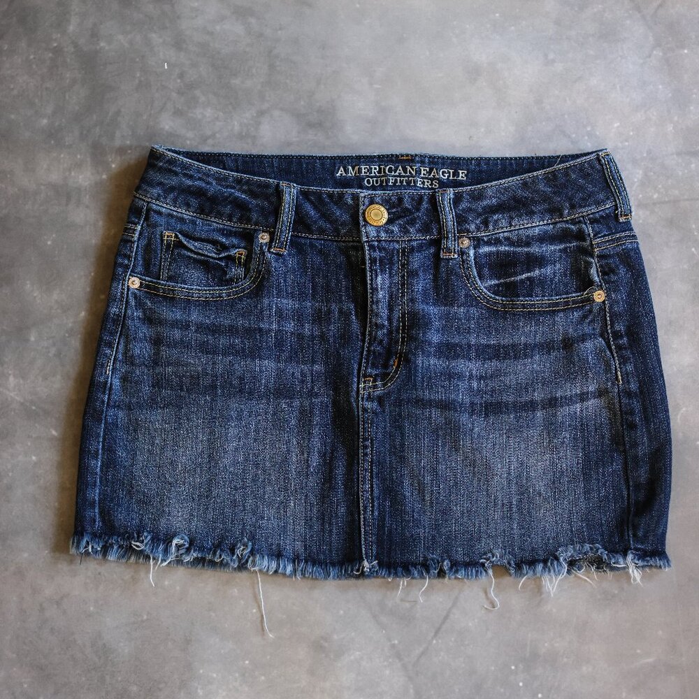 American Eagle Low Rise Denim Mini Skirt Size 8